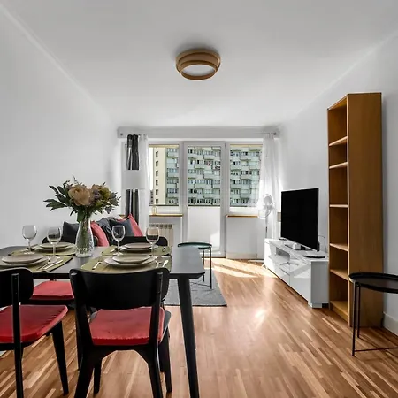 Apartment Powisle - 8th Floor, Balcony - By Rentujemy *