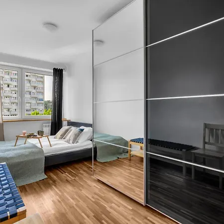 Powisle - 8th Floor, Balcony - By Rentujemy Apartman Varsó