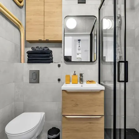 Powisle - 8th Floor, Balcony - By Rentujemy * ורשה