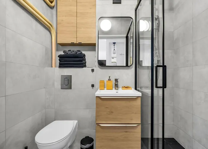 Powisle - 8th Floor, Balcony - By Rentujemy * وارسو